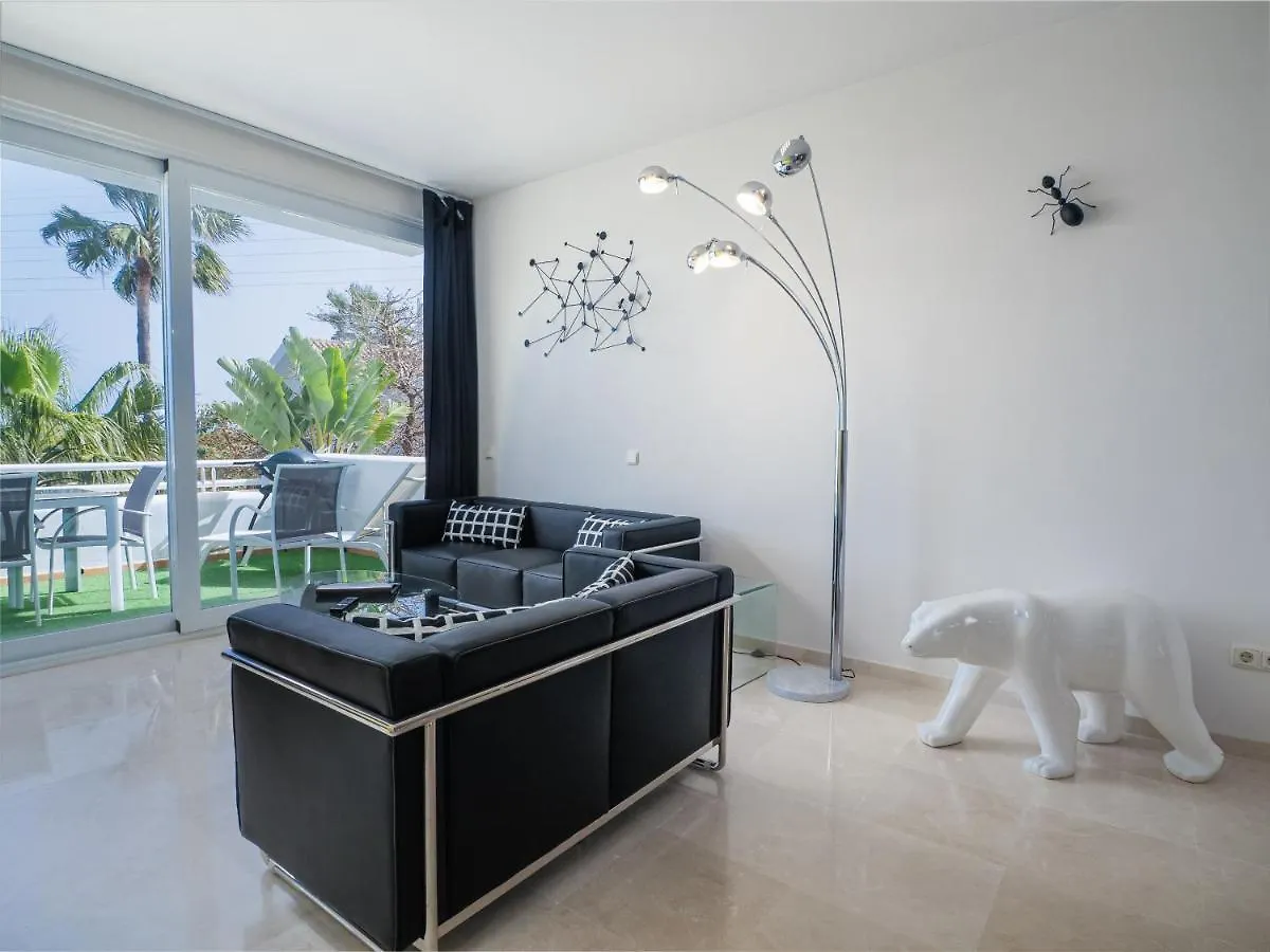 アパート 2278-Modern Apt In The Alcazaba Lagoon エステポナ スペイン